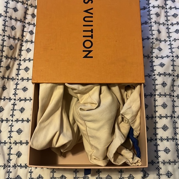 NEW Louis Vuitton Marilyn mule high heels black fur and satin size 40 AUTHENTIC - Picture 15 of 16